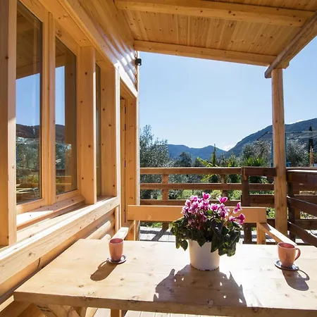 Romantic Tree House בית נופש