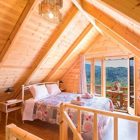 Romantic Tree House