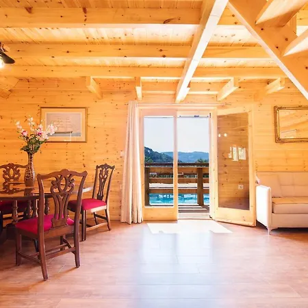 Сasa de vacaciones Romantic Tree House