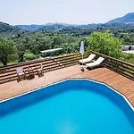 Romantic Tree House Kato Pavliana