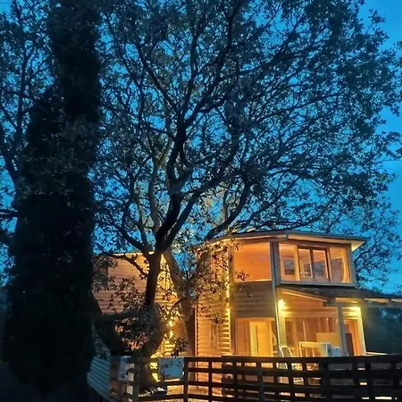 Romantic Tree House * Kato Pavliana