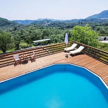 Romantic Tree House Kato Pavliana