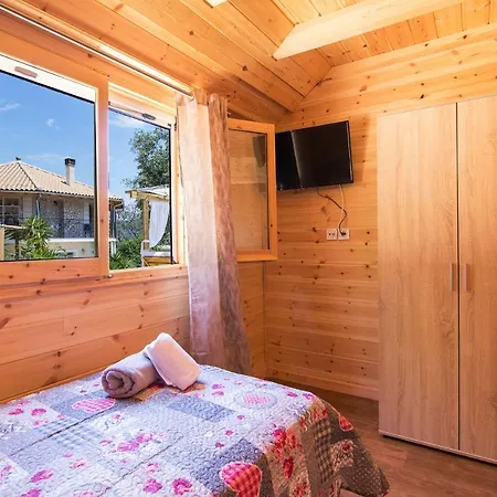 Сasa de vacaciones Romantic Tree House Kato Pavliana