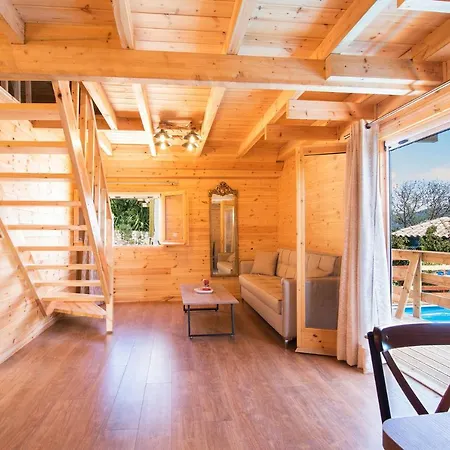 Сasa de vacaciones Romantic Tree House