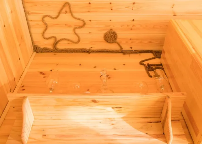 Romantic Tree House *