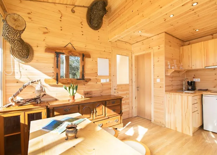 Romantic Tree House Case de vacanță *