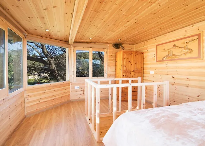 Romantic Tree House Case de vacanță *