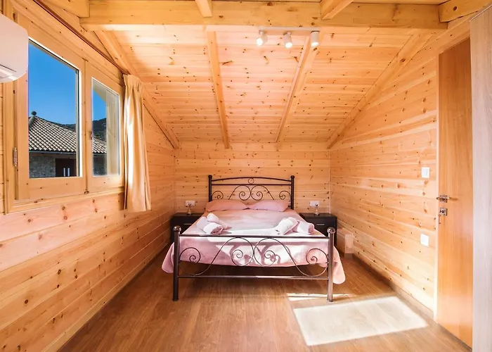 Romantic Tree House Kato Pavliana