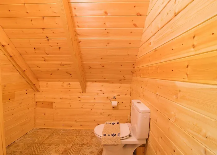 Romantic Tree House Case de vacanță Kato Pavliana