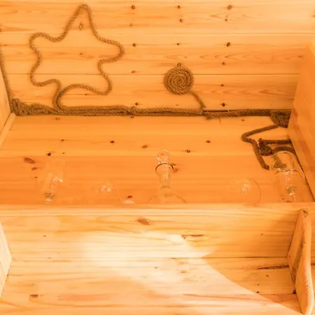 Romantic Tree House *