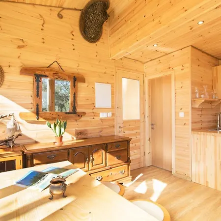 Romantic Tree House بيت للعطل *