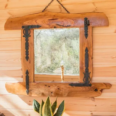 Romantic Tree House *