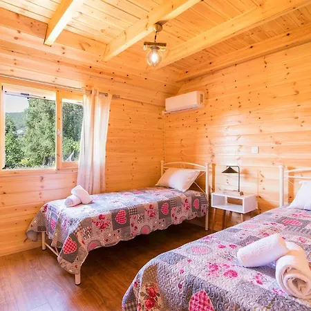 Romantic Tree House *