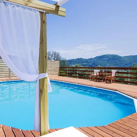 Romantic Tree House Kato Pavliana